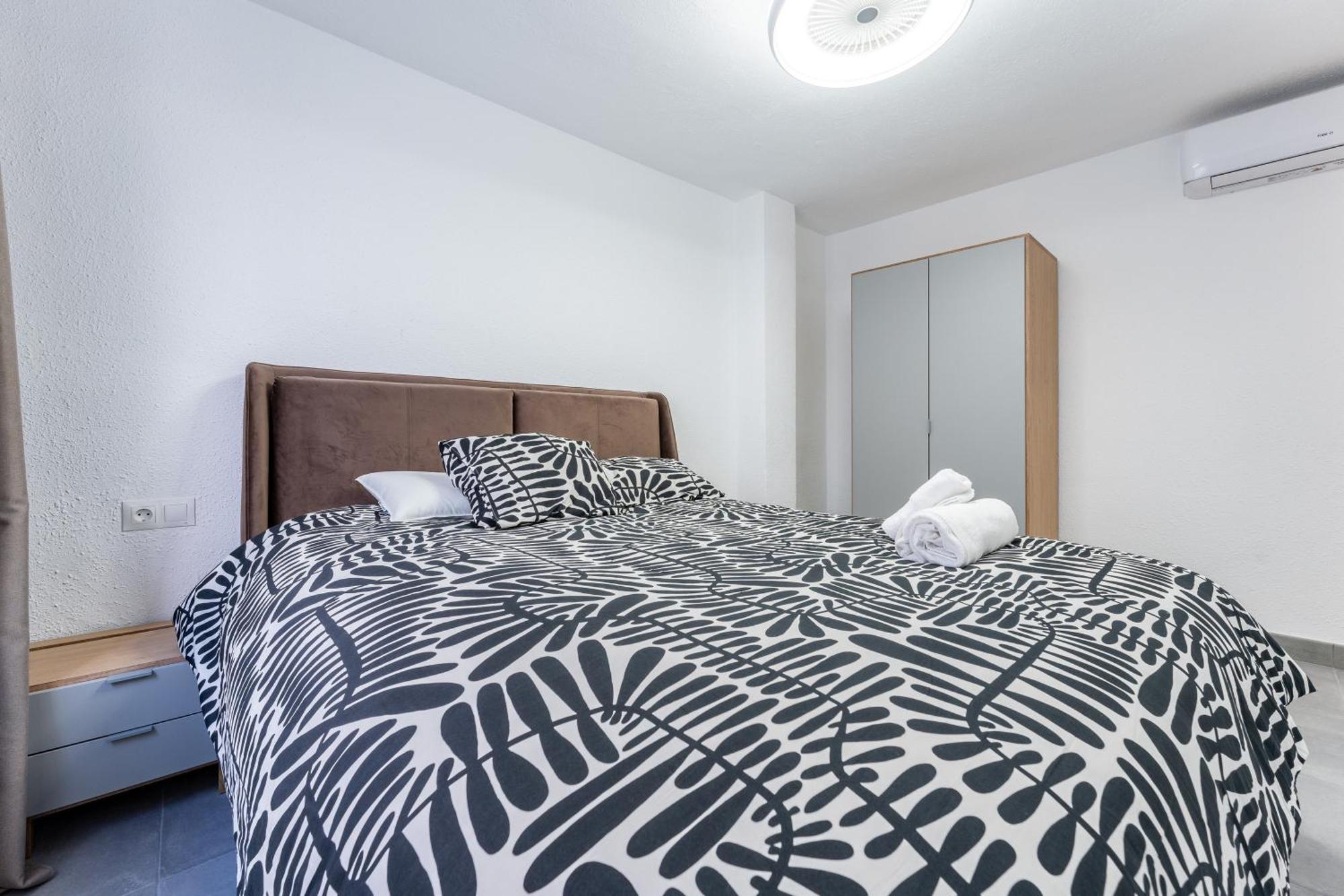 Apartamento Malaga Centro Екстериор снимка
